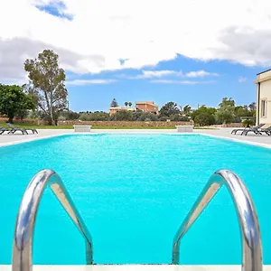 Affittacamere Dimora Savarino Con Piscina, Marzamemi